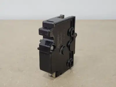 30 Amp, 1 Pole, 120/240 volts Circuit Breaker