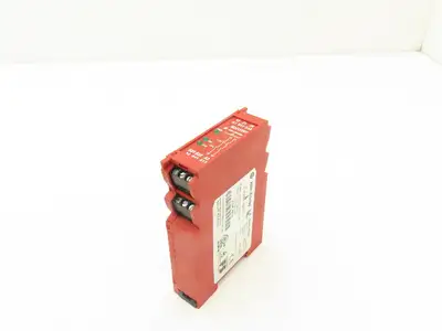 Allen Bradley MSR126T 440R-N23117 Guardmaster Safety Relay 24V AC/DC Lot of 2