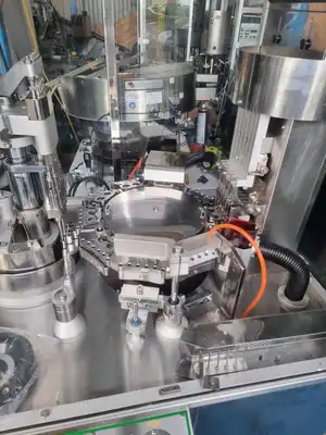 Used 2004 KWANG DAH KDF-6 Powder Fillers CZ | Perry Equipment #1508405