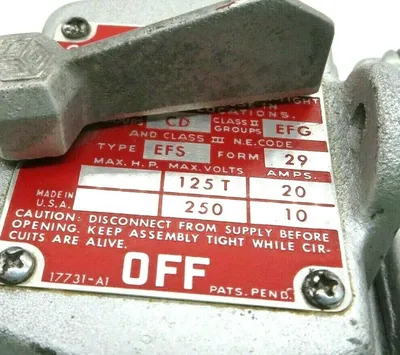 NEW CROUSE HINDS EFS2129 DOUBLE CIRCUIT EFS222-2624