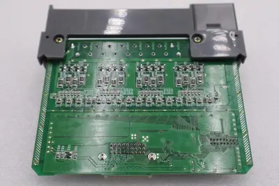 Allen-Bradley SLC500 1746-0B16E Output Module SER B Output Voltage 10-30 #K-984A