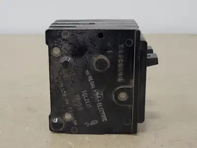 15 Amp, 2 Poles, 120/240 volts Circuit Breaker