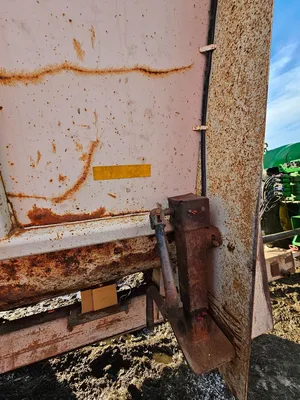 KUHN KNIGHT 8150 PRO TWIN SLINGER Manure Spreaders | Iron Listing (11)
