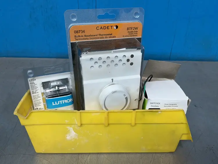 Used LUTRON _UNKNOWN_ Electrical Controls Ohio US | HGR 24 #1561832