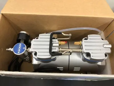 ROCKER 600 OIL-LESS VACUUM PUMP
