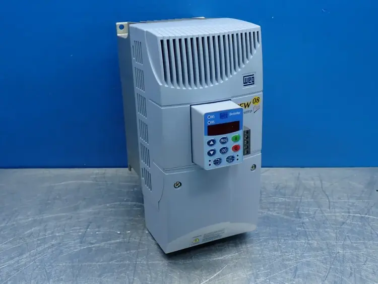 Used WEG USCFW080065T3848EON1A4Z Power Inverters | HGR 24 #747758