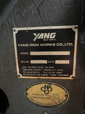 1999 YANG ML-300 CNC Lathes | PM Machines (10)