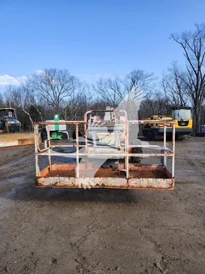 USED 2008 JLG 600A