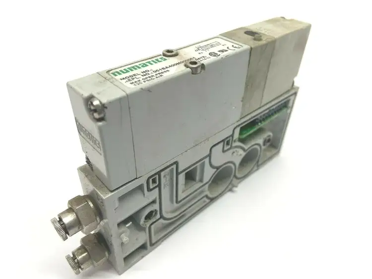 Used Numatics Solenoid Valve on B1-1 Double Z Board Manifold Solenoid Valves Michigan US | Maverick Industrial Sales #1392034