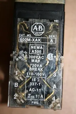 USED ALLEN BRADLEY 800MR-HX28