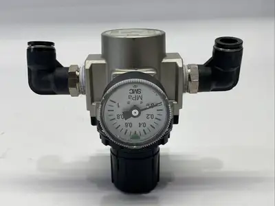 AR40-04BG | SMC  Pneumatic Regulator 0.05-0.85MPa 1/2" NPT - Used