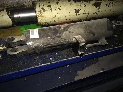 New | in-Stock AFTERMARKET 57039638-A HYDRAULIC BREAK OUT CYLINDER Hydraulic Cylinders Pennsylvania US | East West Machinery & Drilling #1416978