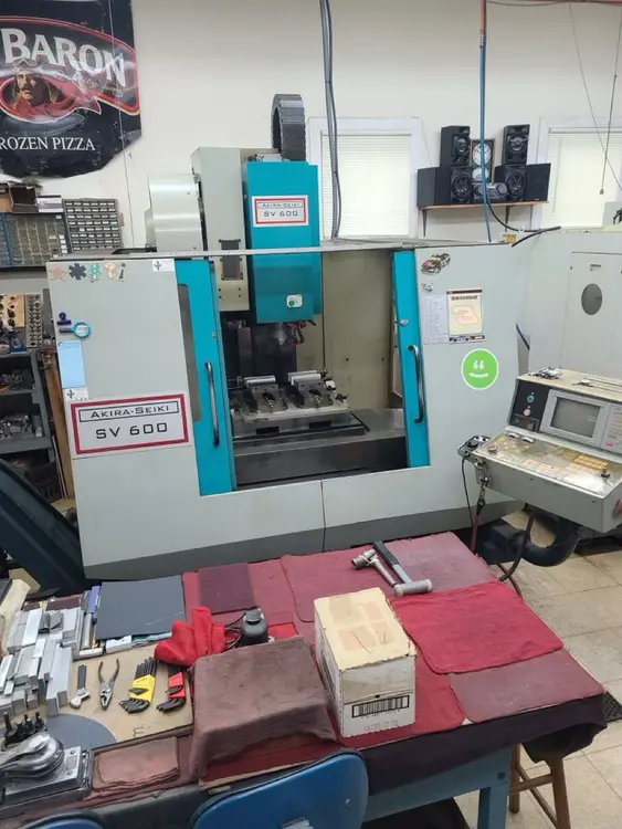 Used 1998 AKIRA SEIKI SV600 Vertical Machining Centers North Carolina US | Revelation Machinery #402816