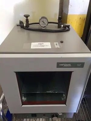 VWR SCIENTIFIC PRODUCTS VACUUM OVEN 1400E