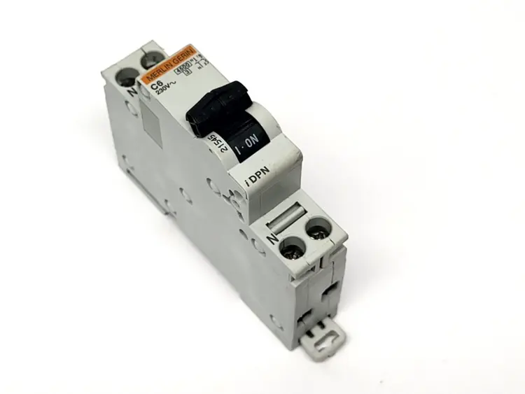 Used Schneider C6 Circuit Breakers Michigan US | Maverick Industrial Sales #1494881