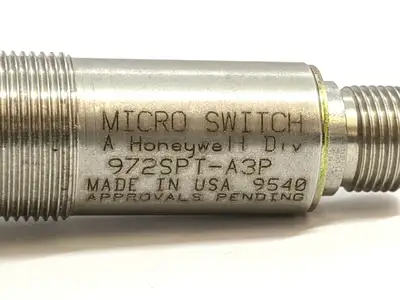 Used Honeywell Micro Switch Inductive Proximity Switch Proximity Sensors Michigan US | Maverick Industrial Sales #1395040