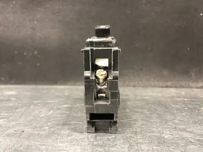 Used SIEMENS BQ1B040 Switchgears British Columbia CA | Lenmark #244207