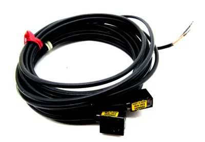 NEW OMRON E3C-S10 PHOTOELECTRIC SWITCH E3CS10