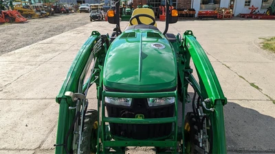 USED 2015 JOHN DEERE 3033R