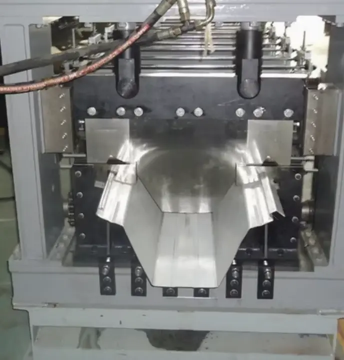 K Span Roll Forming Machine Japan