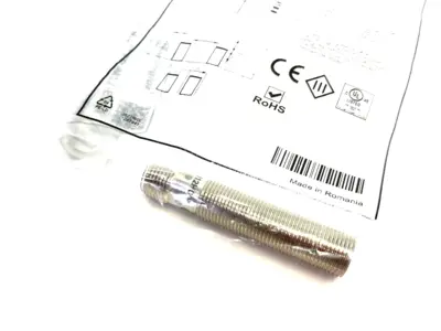 | Wenglor I12H006 Inductive Sensor w/ Increased 4mm Switching Distance, Flush - New