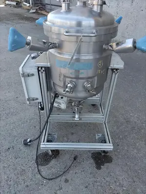 Tank, 13.2 Gallon (50 Liter), Pure-Flo Precision, Jacketed, Agitated, 316 Stainless, 45 PSI, #5991454