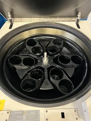 Refrigerated Isolate Centrifuge -20 C Degrees FR8-B12 (Old Model CRV-80B)