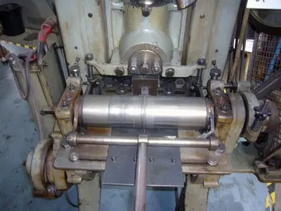 USED SCHULER 35 TON