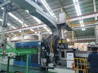 MITSUBISHI Heavy Duty Injection Molding Machine for Plastic Pallets, VIDEOS