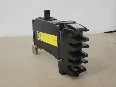 USED SQUARE D FH16015C