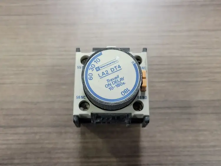 Used TELEMECANIQUE LA2-DT4 Misc Electrical & Power Parts British Columbia CA | Lenmark #247124
