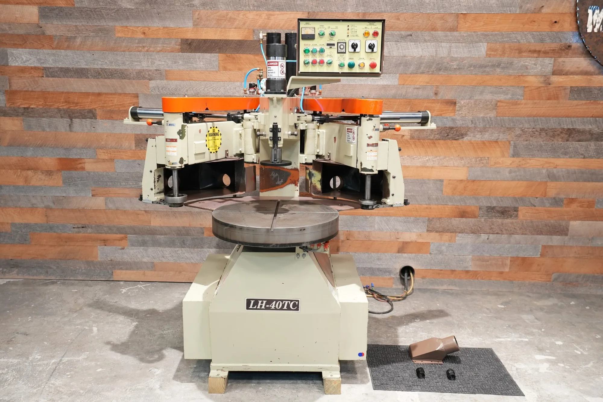 Lobo LH-40TC Auto Copy Shaping Machine (1-1/4″ spindles)