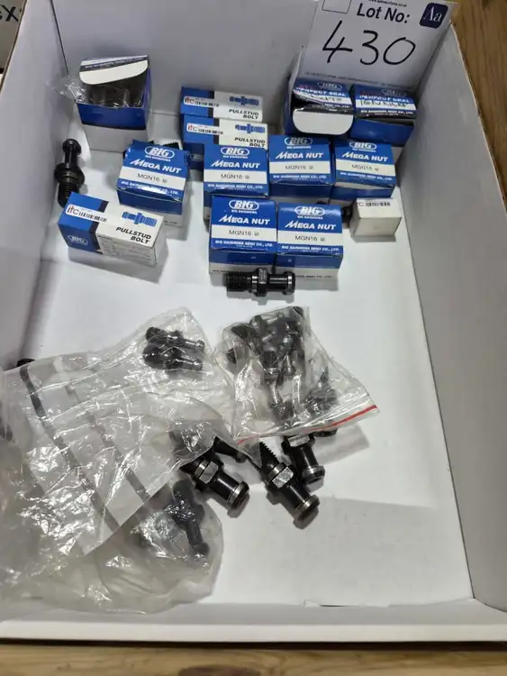Used _UNKNOWN_ _UNKNOWN_ Retention Knobs GB | Apex Group #1552842