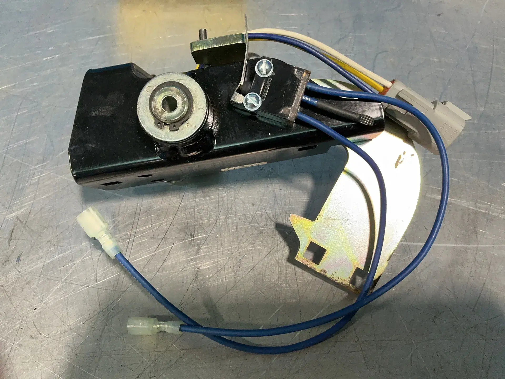 Used CHERRY 6187253A / R70K Switch Parts Ohio US | HGR 24 #1329085