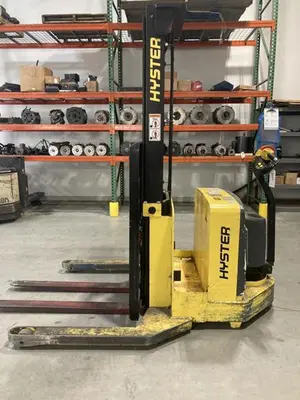 USED 2011 HYSTER W40ZA