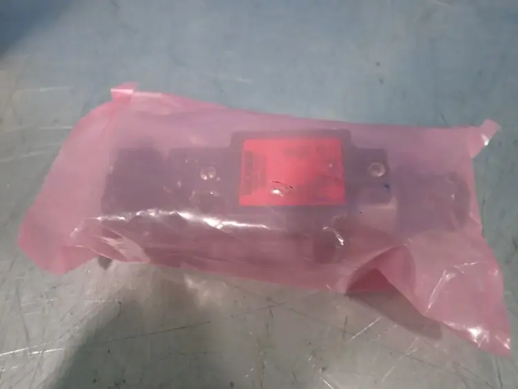 New | in-Stock EUCHNER NZ1HS3131M Relays & Switches | HGR 24 #739327