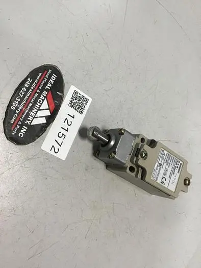 USED OMRON D4B-2171N