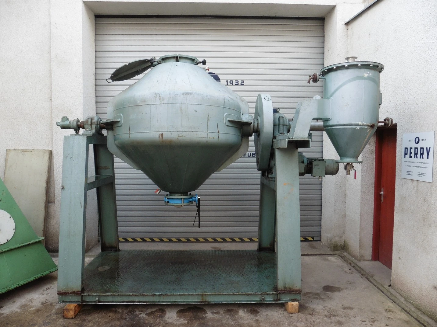 USED KLEIN 1,200 LITRE