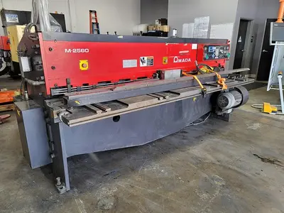 USED AMADA M-2560