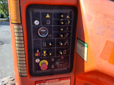 USED 2013 JLG E400AJPN