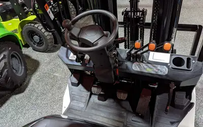 New | in-Stock 2026 Viper FY25 Liquid Propane Forklifts New York US | United Lift #1446899