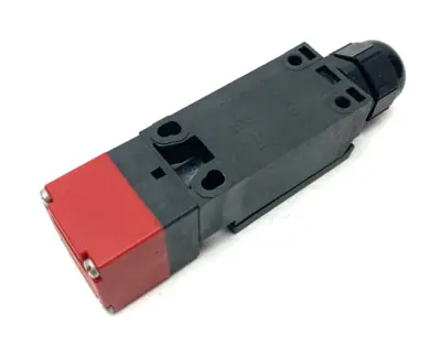 USED OMRON SAFETY DOOR SWITCH 3A/240VAC 27A/250VDC 28Z15ZA