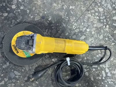 Used DEWALT DWE4011 Disc Grinders Ohio US | HGR 24 #1457521