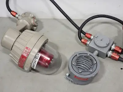 Used FEDERAL SIGNAL CORPORATION 27XST Lighting British Columbia CA | Lenmark #914064