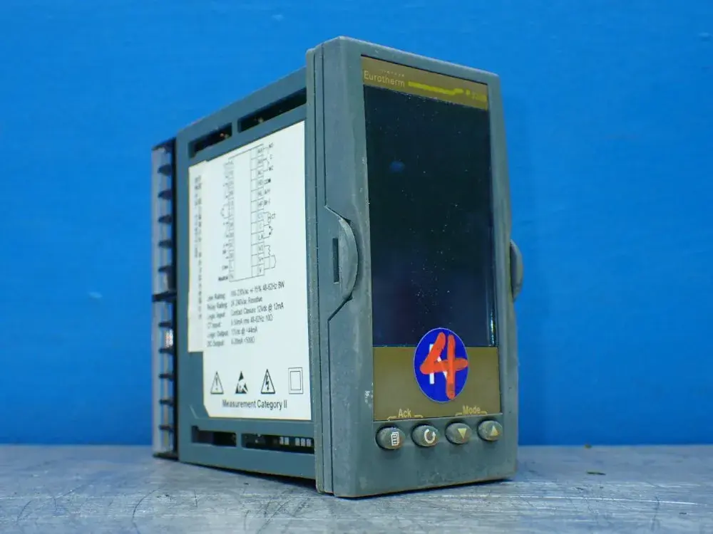 Used EUROTHERM 3208/CC/VH/DXX/R/4CL/G/ENG Temperature Controls Ohio US | HGR 24 #802938