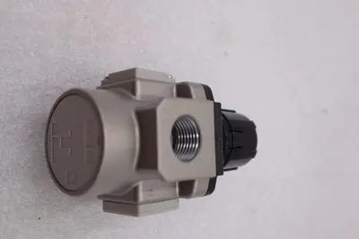 SMC AR40-N04EH-Z 7-125PSI #K-2411
