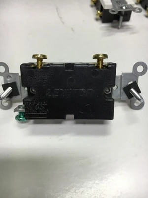 NEW Leviton 1D24S2/1D43E2