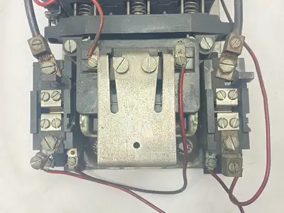 Used General Electric AC Contractor Motor Starter 90/100A 208/220V 3-PH Starters Michigan US | Maverick Industrial Sales #1391389