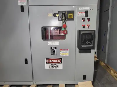 USED 2002 SQUARE D NG44D