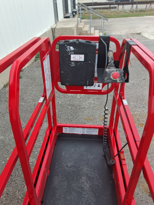 USED 2017 MEC 1330SE